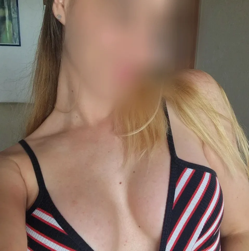 Alena, 24