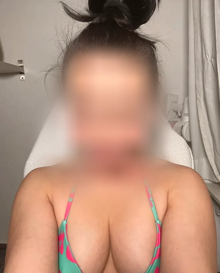 Ayse, 37