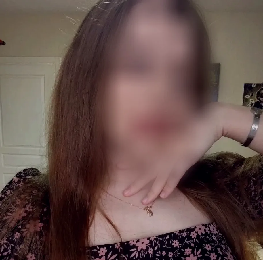 Jacqueline, 24