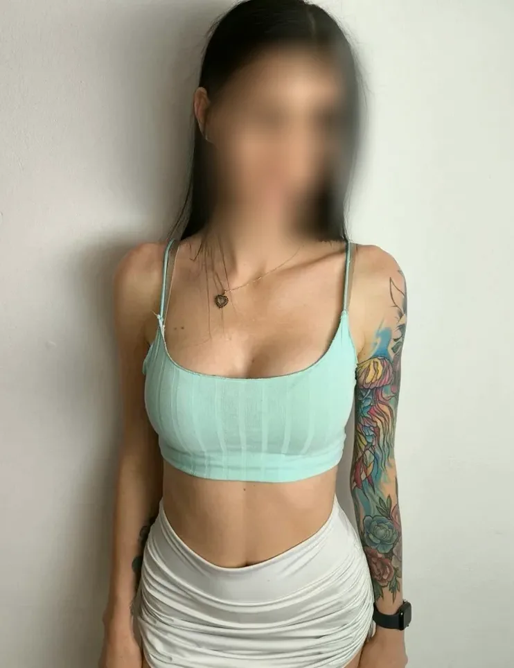 Marina, 28