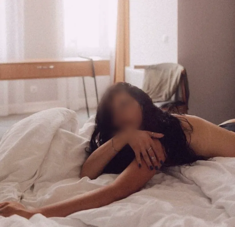 Miriam, 24